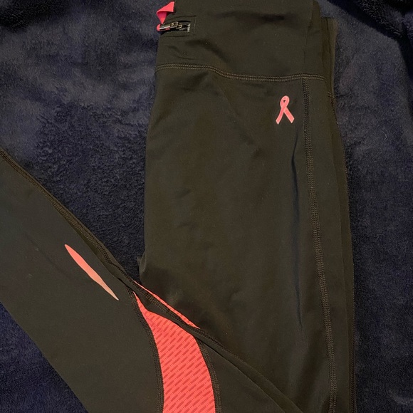 Under Armour Breast Cancer Leggings - Picture 3 of 5